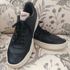 Nike Court Vision Women's 9.5 Black Sneakers.  CI0808-001 Low Cut Lace Up Shoes.